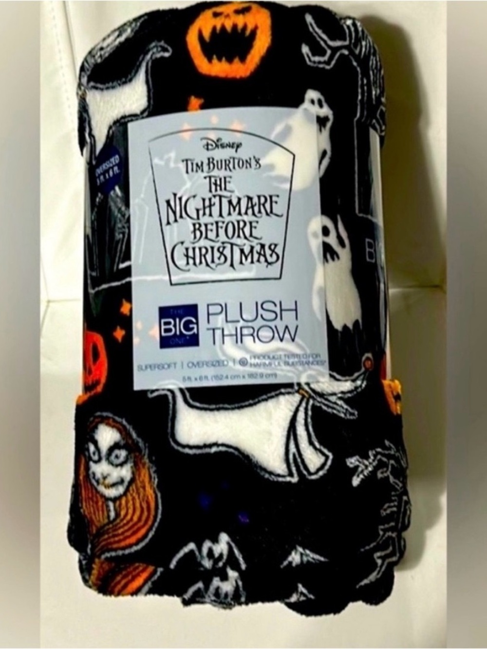 DISNEY
NIGHTMARE BEFORE CHRISTMAS PLUSH
FLEECE THROW BLANKET
JACK & SALLY